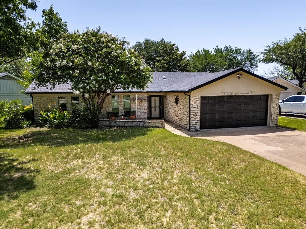 4200 Bar Harbor Court Granbury TX 76049