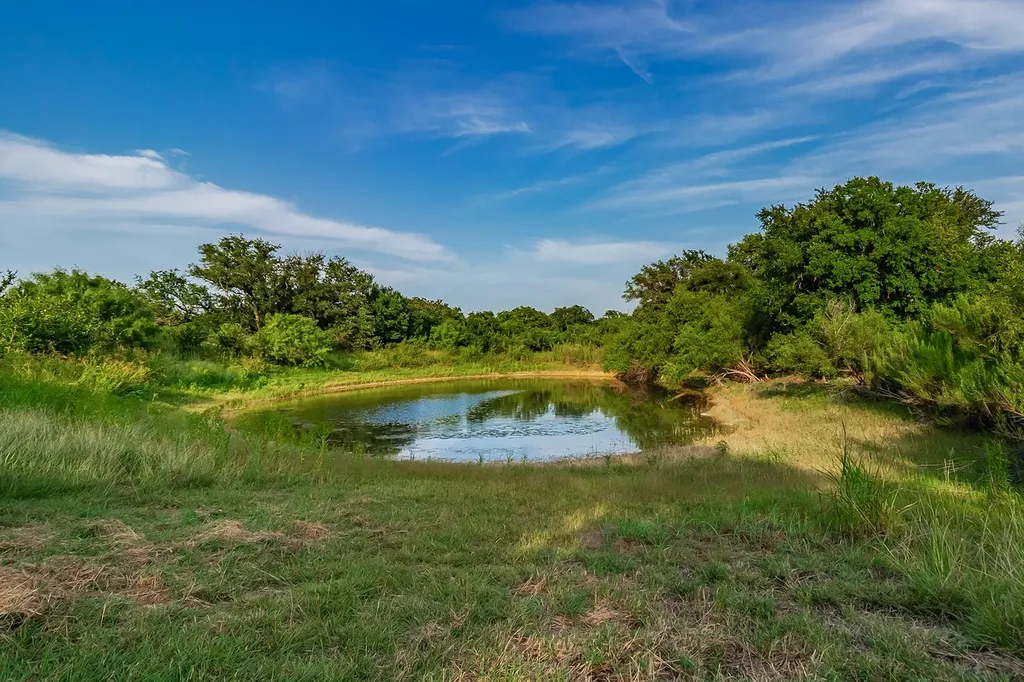 28 Cr 458 Brady TX 76825