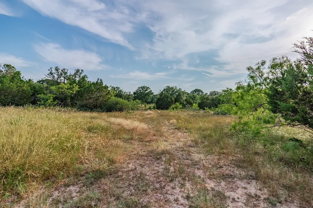 28 Cr 458 Brady TX 76825