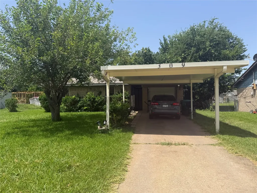 309 Dogwood Lane Wilmer TX 75172