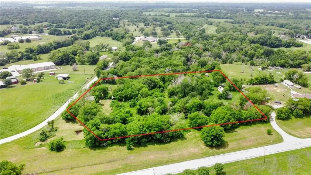 107 N Commerce Street Kemp TX 75143