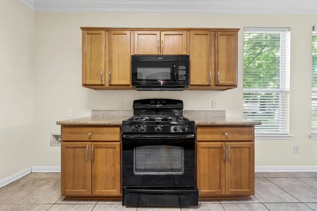 2513 S 2nd Street Waco TX 76706
