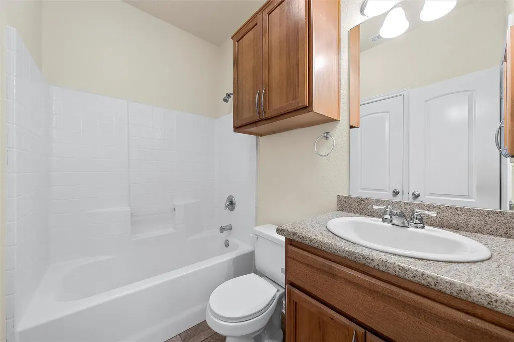 2513 S 2nd Street Waco TX 76706