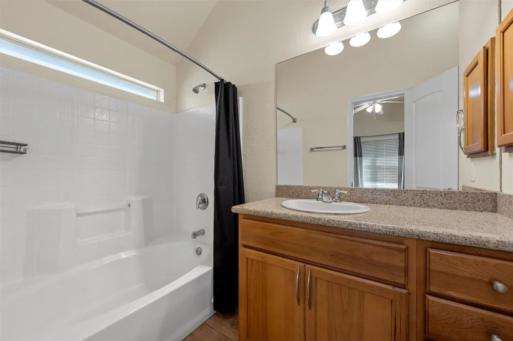 2513 S 2nd Street Waco TX 76706