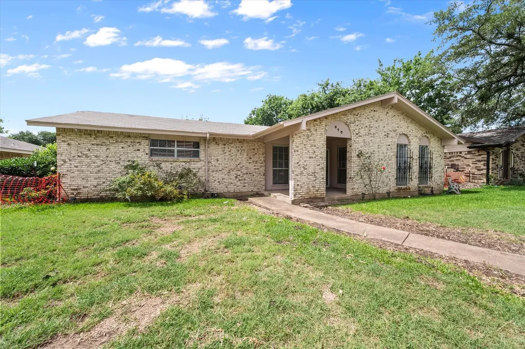 410 Charlotte Street Duncanville TX 75137