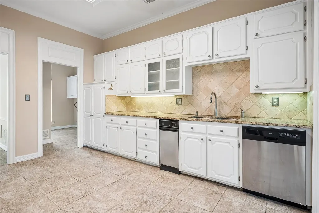 704 Mcmakin Road Bartonville TX 76226