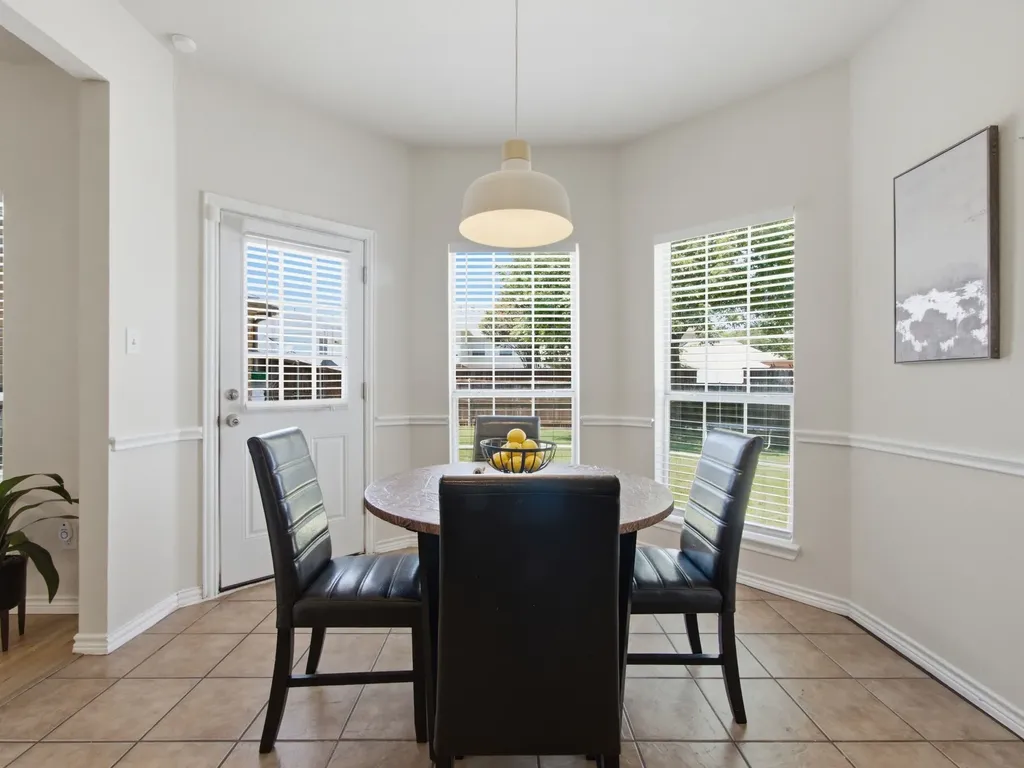 5707 Manchester Drive Richardson TX 75082