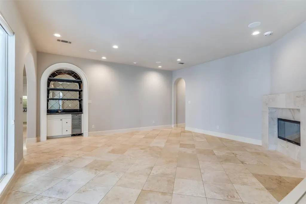 5008 Bellaire Drive Plano TX 75093