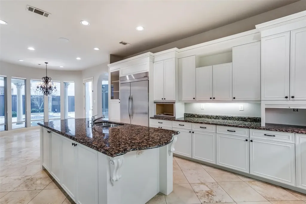 5008 Bellaire Drive Plano TX 75093