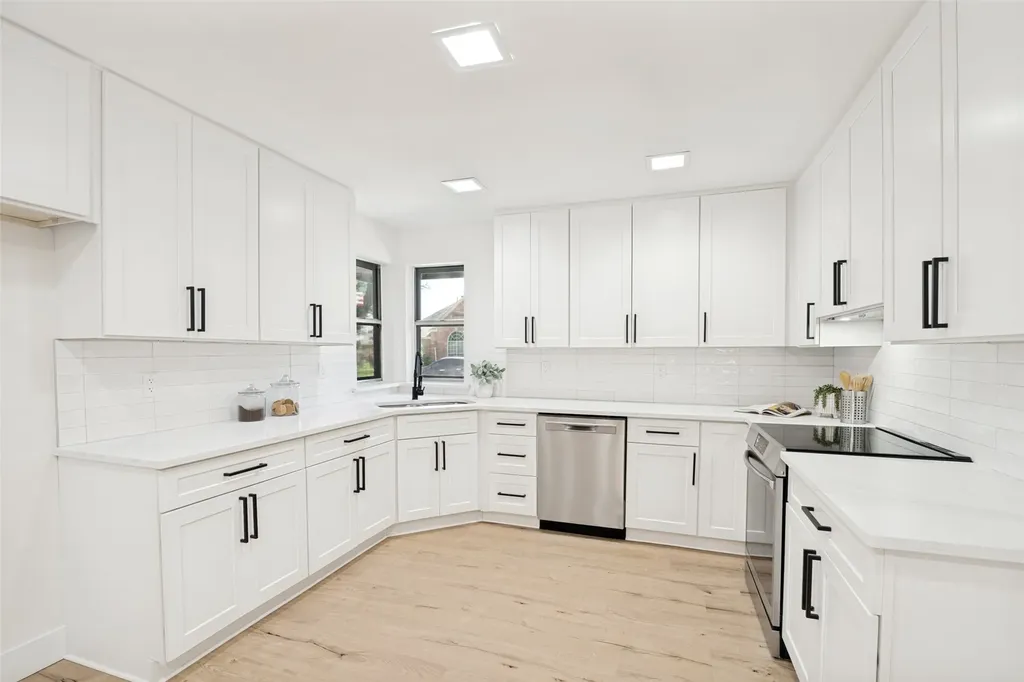 1901 Westshore Drive Garland TX 75043