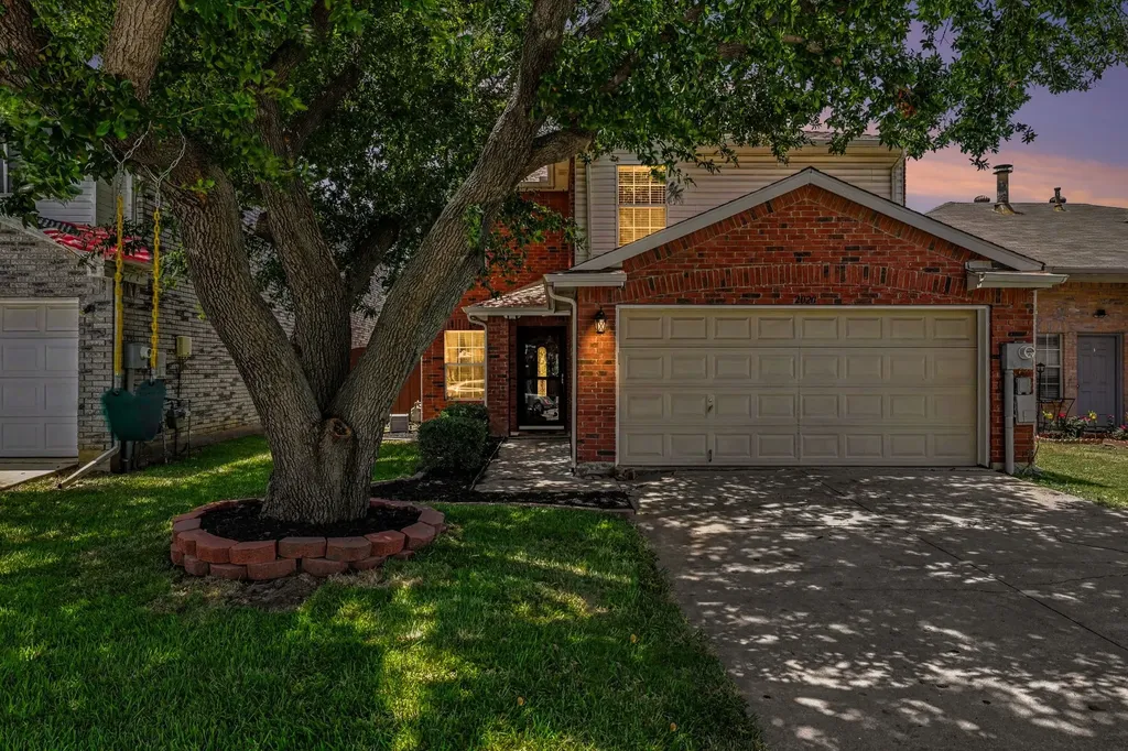 2020 Cardinal Lane Lewisville TX 75077