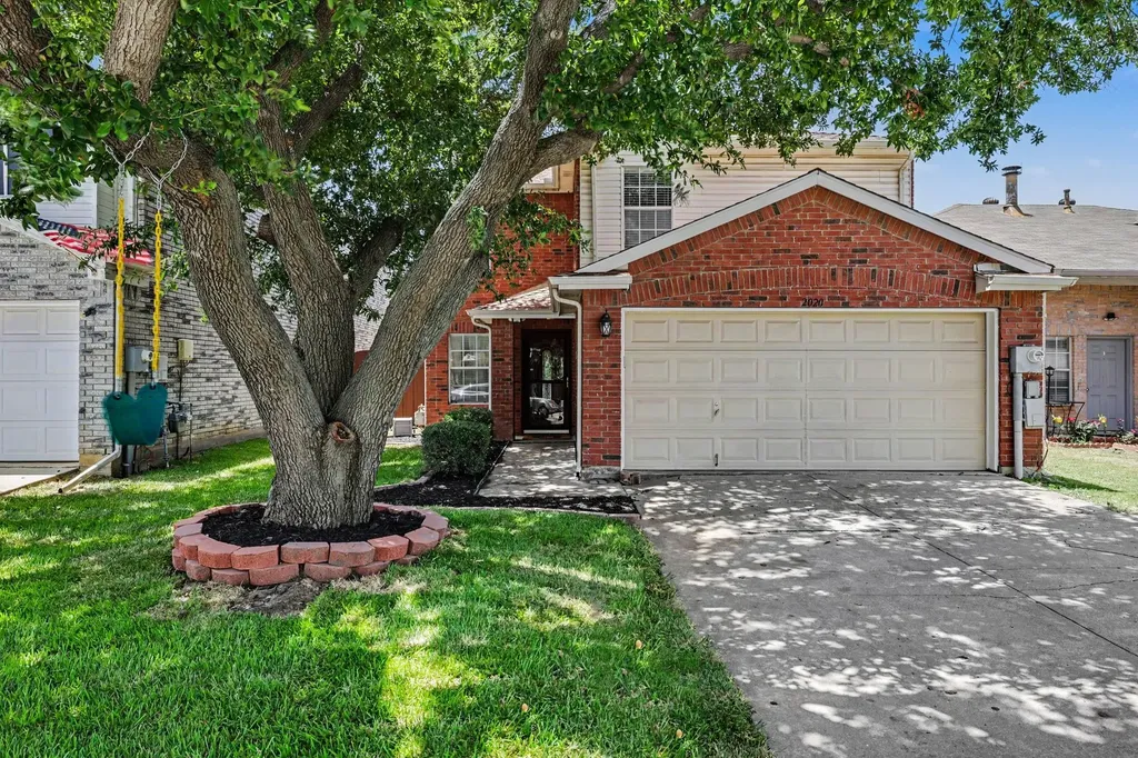 2020 Cardinal Lane Lewisville TX 75077