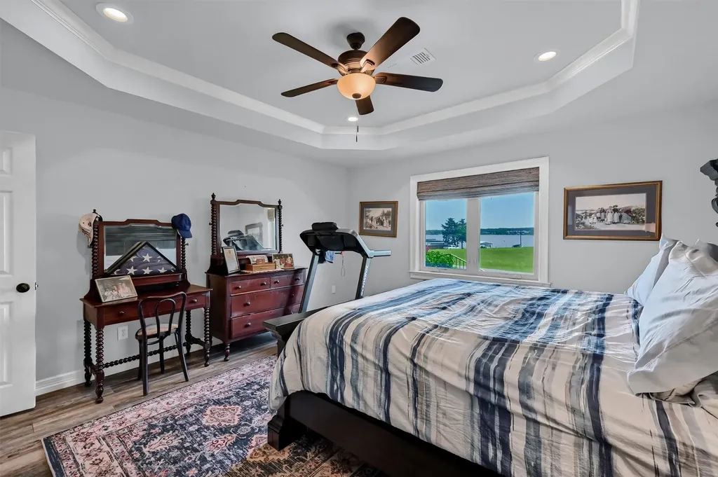 117 Kiowa Drive S Lake Kiowa TX 76240