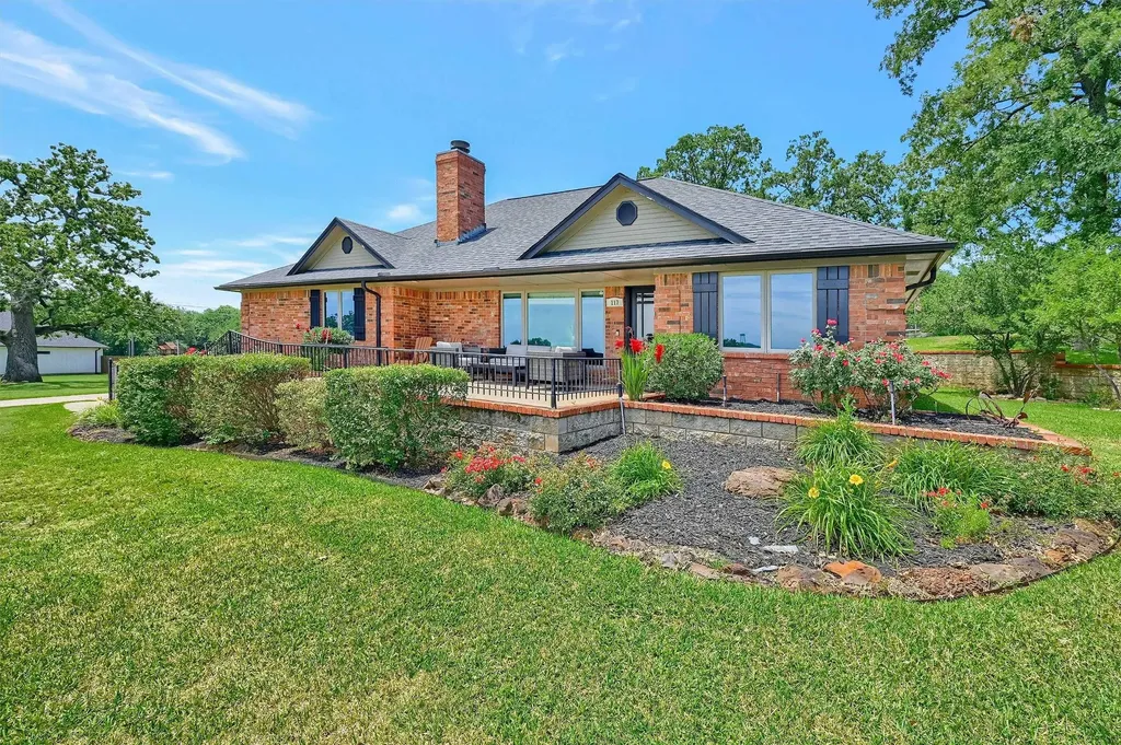 117 Kiowa Drive S Lake Kiowa TX 76240