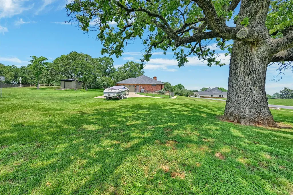 117 Kiowa Drive S Lake Kiowa TX 76240