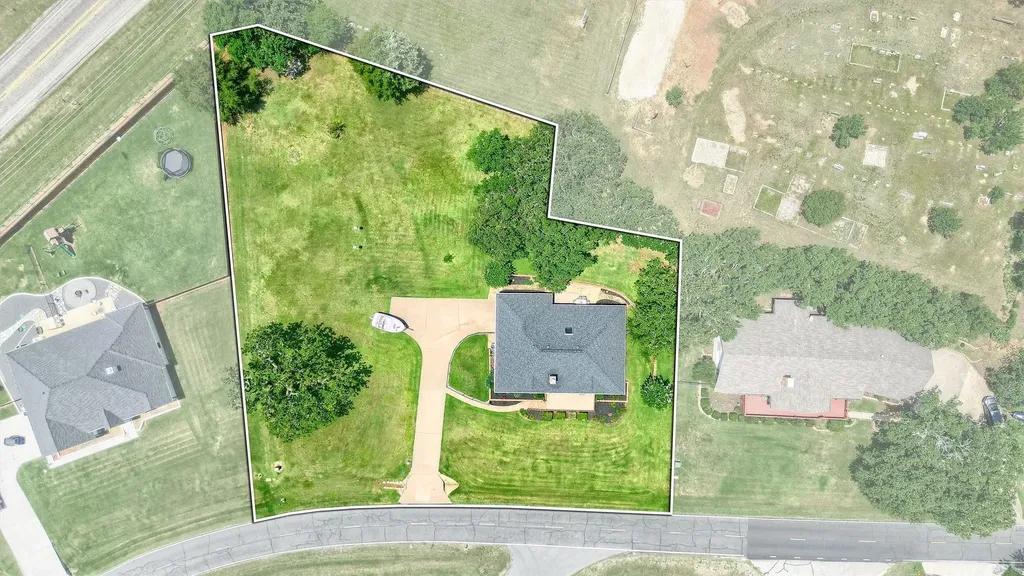 117 Kiowa Drive S Lake Kiowa TX 76240