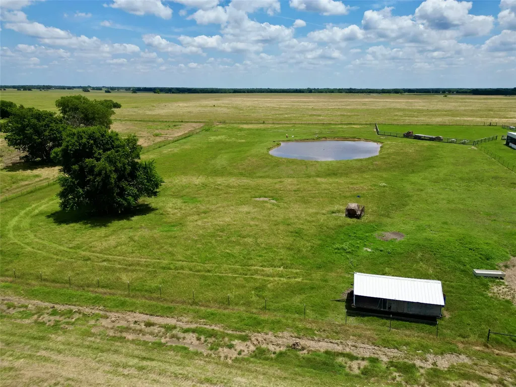 9262 Farm Road 79 Sumner TX 75486