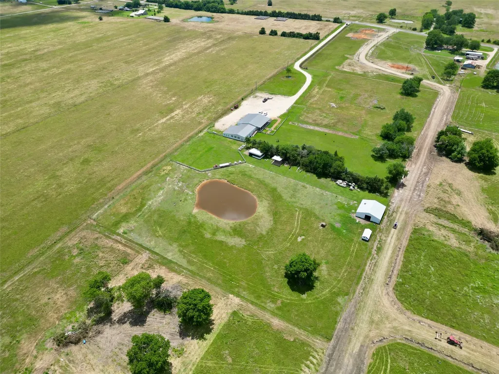 9262 Farm Road 79 Sumner TX 75486