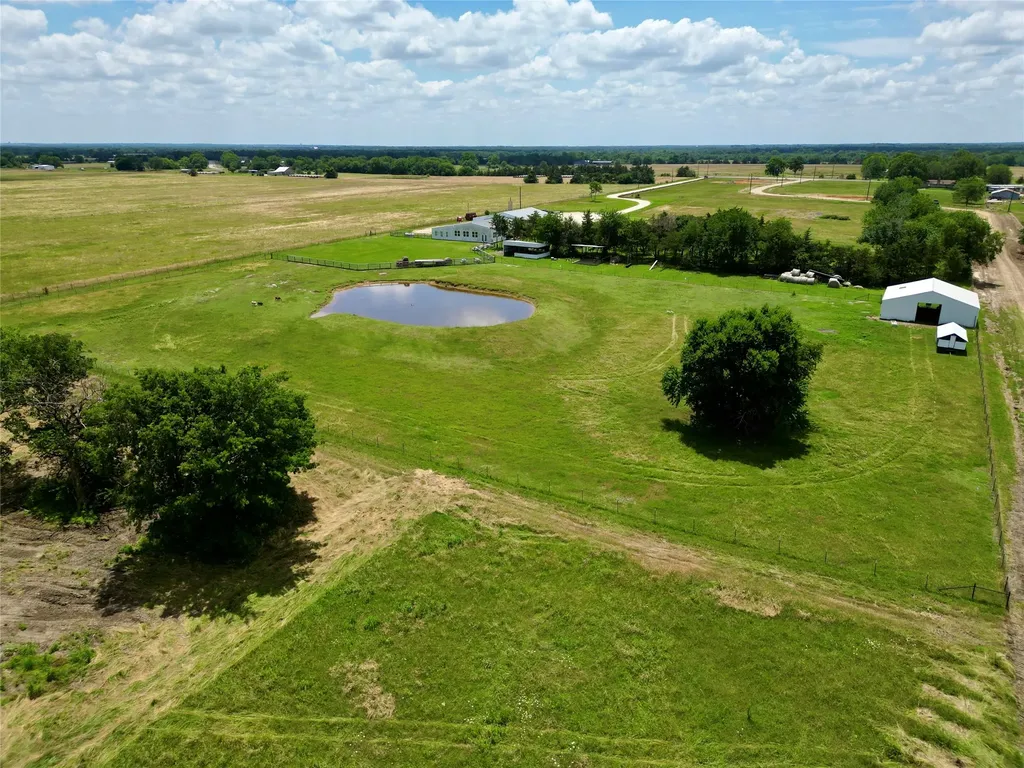 9262 Farm Road 79 Sumner TX 75486