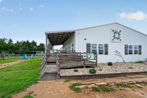 9262 Farm Road 79 Sumner TX 75486