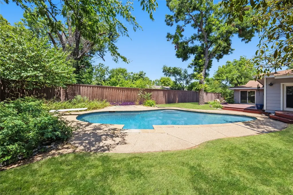 7362 Robinhood Lane Fort Worth TX 76112