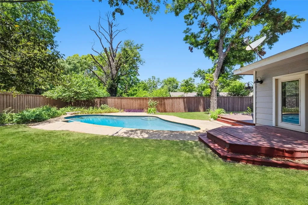 7362 Robinhood Lane Fort Worth TX 76112
