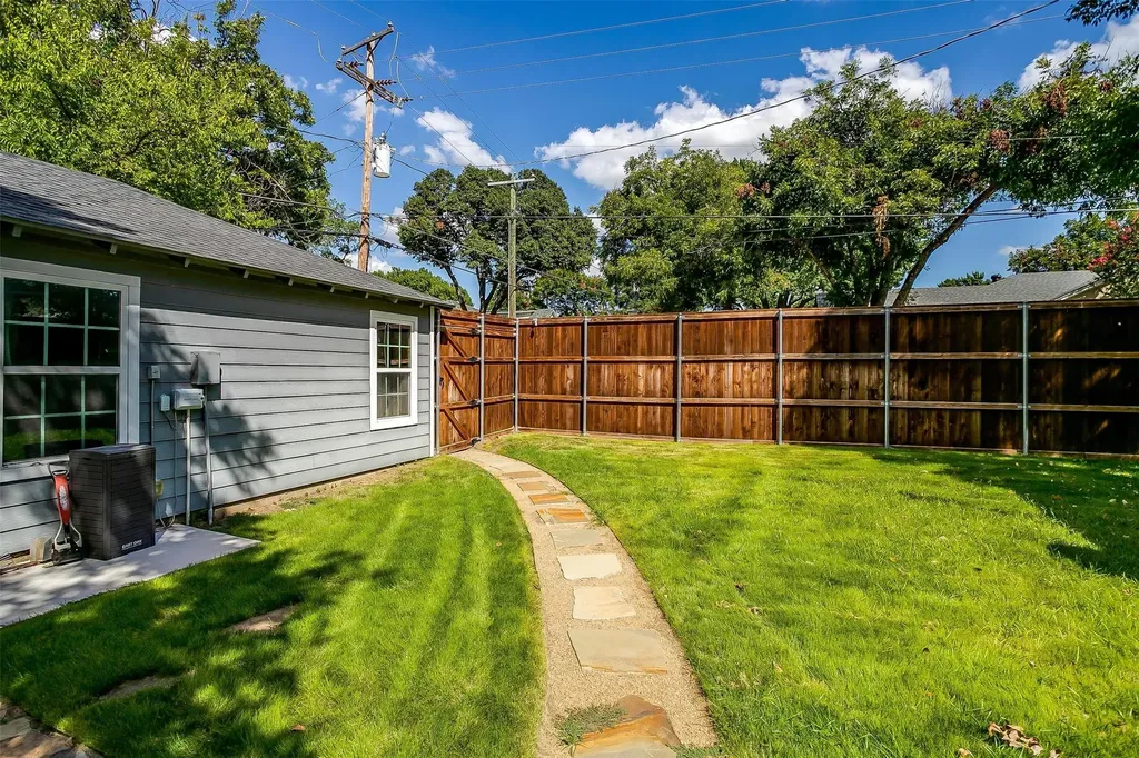 3800 Westcliff Road S Fort Worth TX 76109