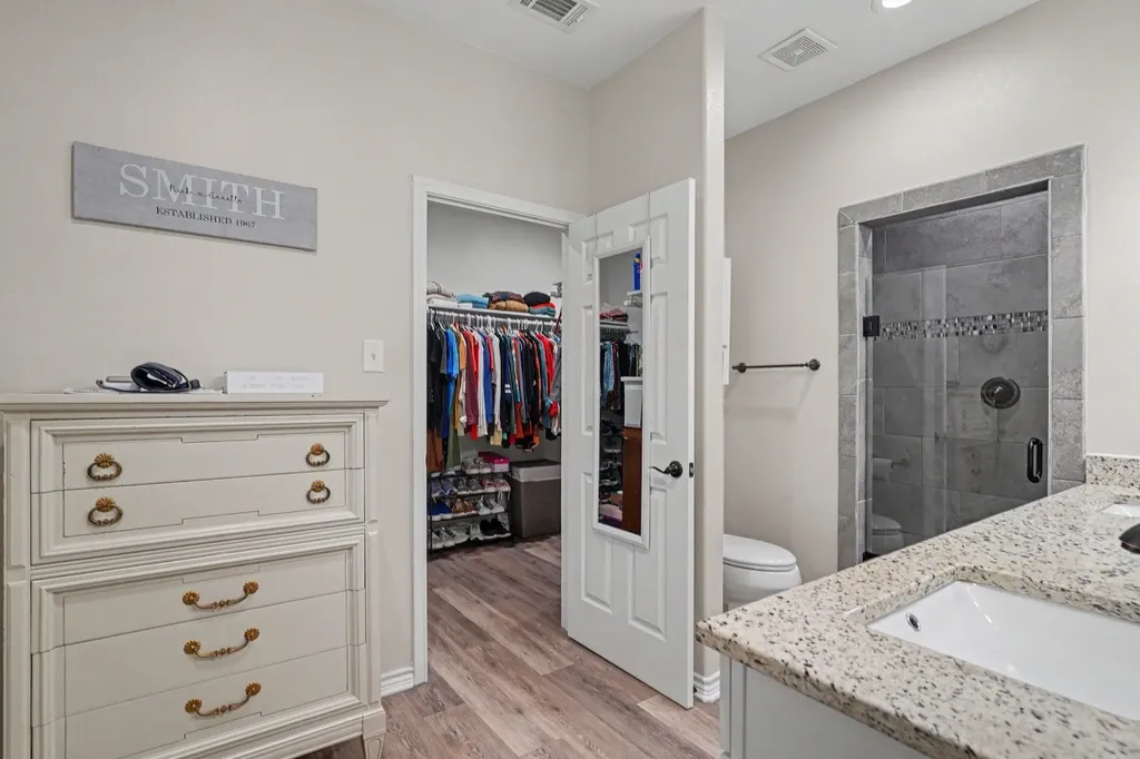 125 Rolling Hills Boulevard Alvord TX 76225