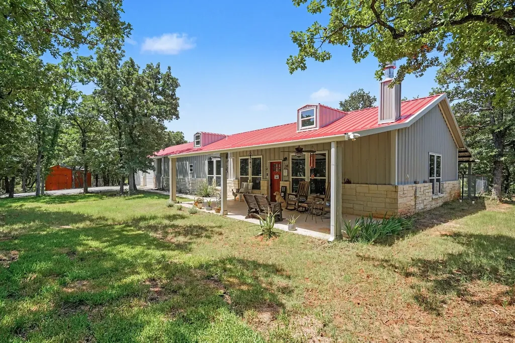 125 Rolling Hills Boulevard Alvord TX 76225