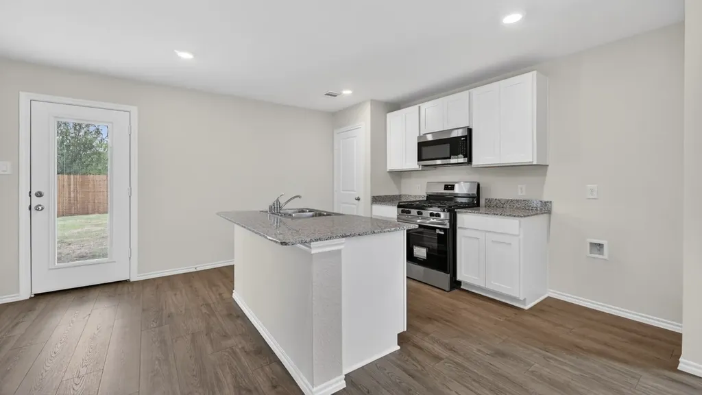 3323 Twilight Trail Talty TX 75126