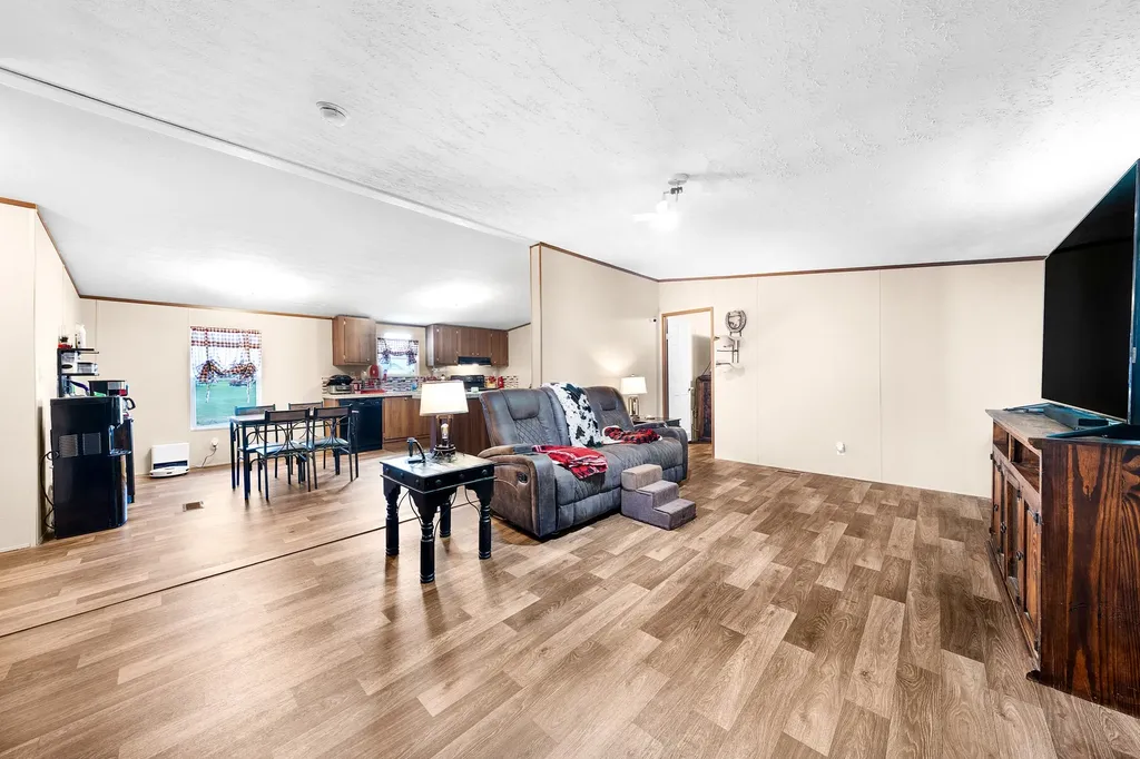 2721 County Road 3344 Pickton TX 75471
