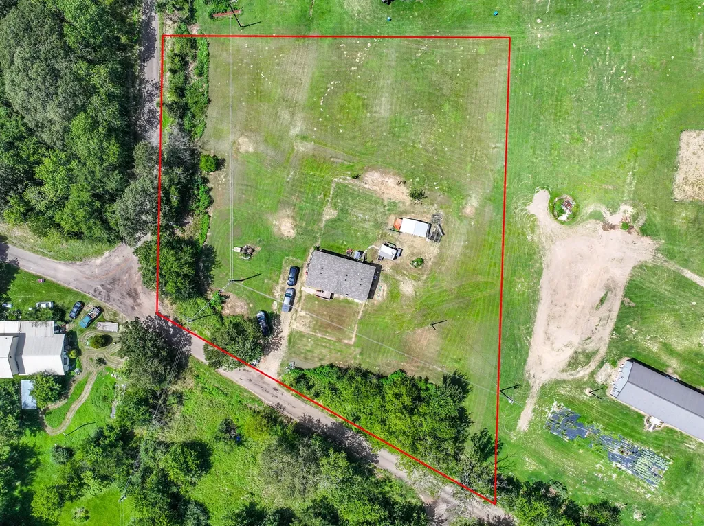 2721 County Road 3344 Pickton TX 75471