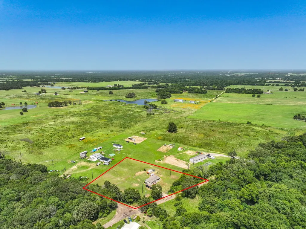 2721 County Road 3344 Pickton TX 75471