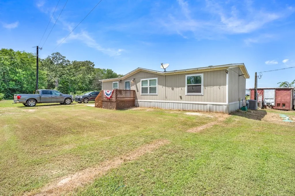 2721 County Road 3344 Pickton TX 75471