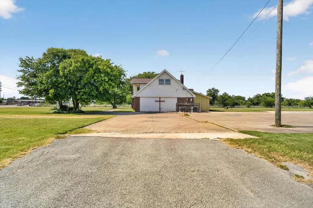 10217 N Crowley Road Fort Worth TX 76036