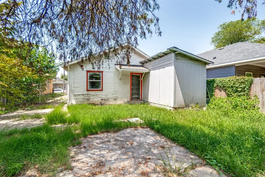 3736 Ruskin Street Dallas TX 75215