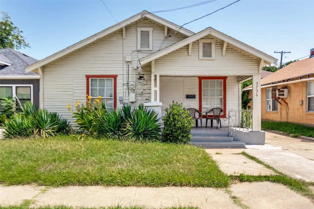 3736 Ruskin Street Dallas TX 75215