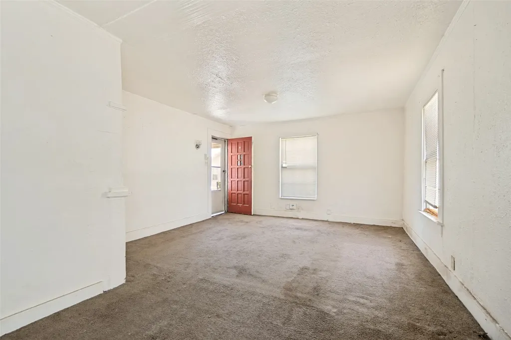 3736 Ruskin Street Dallas TX 75215