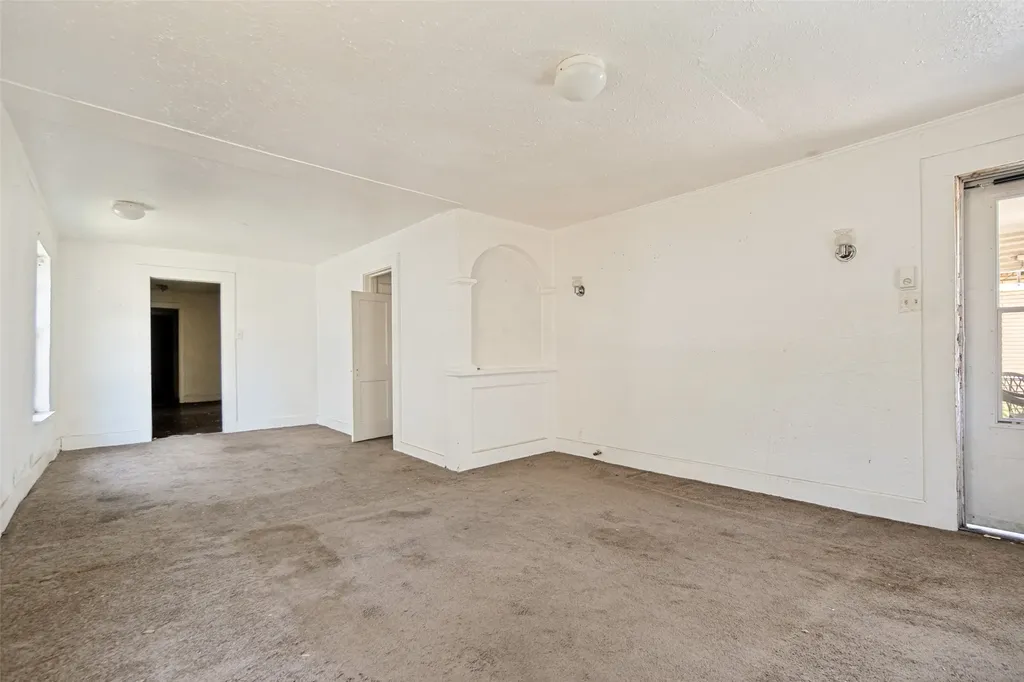 3736 Ruskin Street Dallas TX 75215