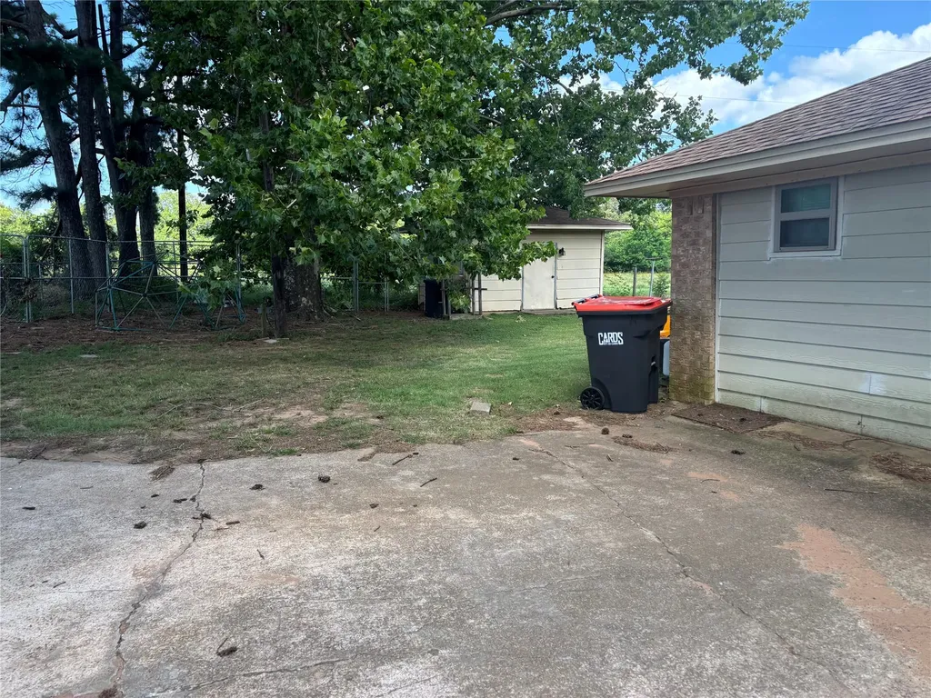610 46th Street NE Paris TX 75462