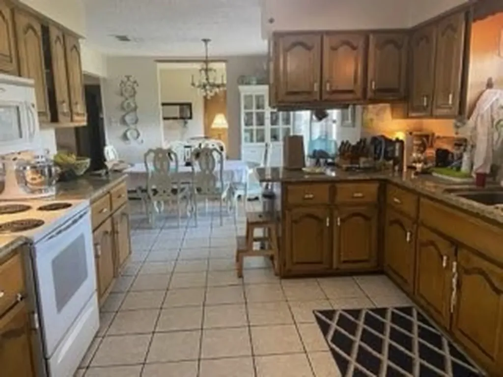 610 46th Street NE Paris TX 75462