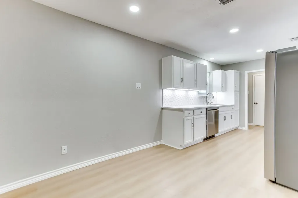 2709 Springbrooke Drive Hurst TX 76054