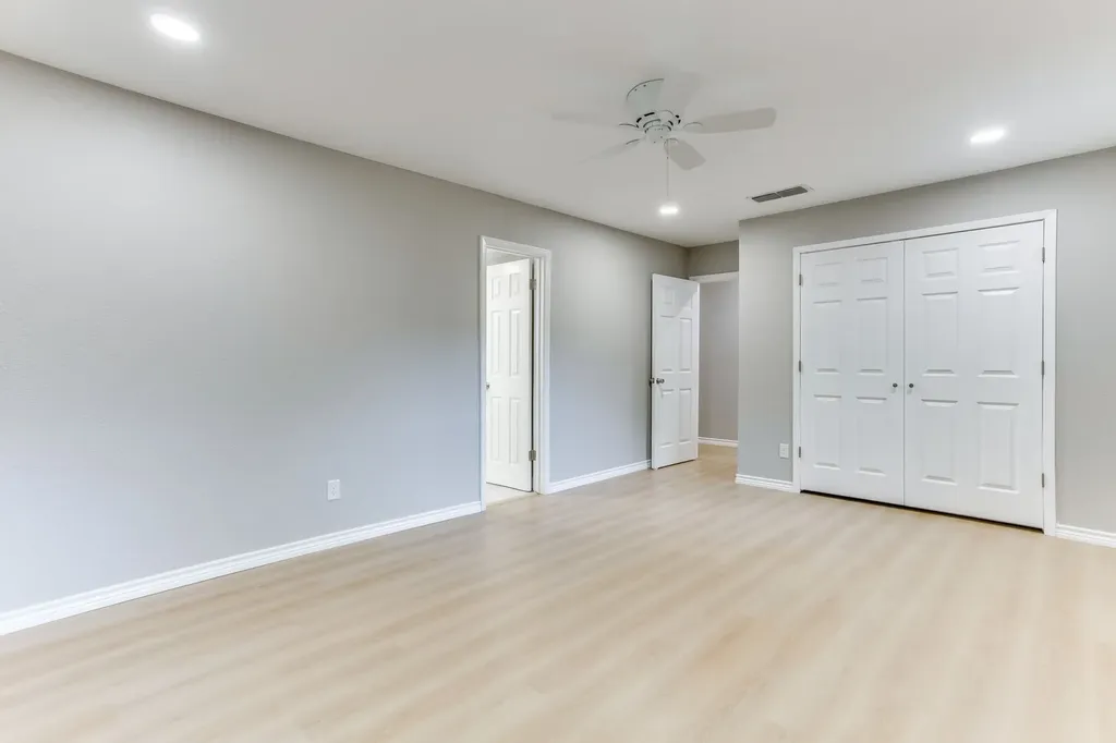 2709 Springbrooke Drive Hurst TX 76054