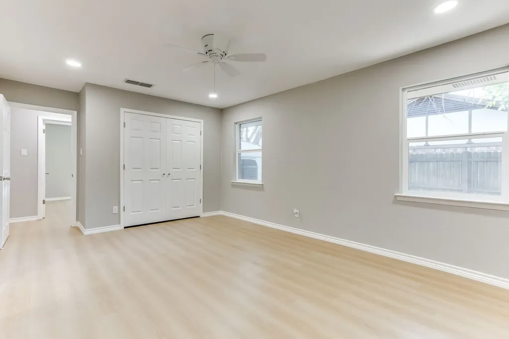 2709 Springbrooke Drive Hurst TX 76054