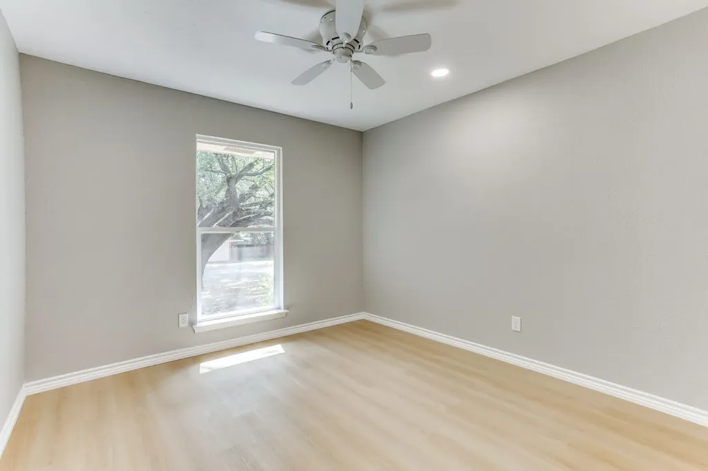 2709 Springbrooke Drive Hurst TX 76054
