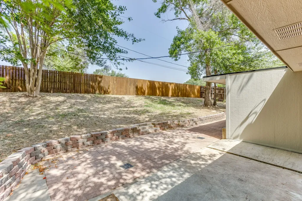 2709 Springbrooke Drive Hurst TX 76054