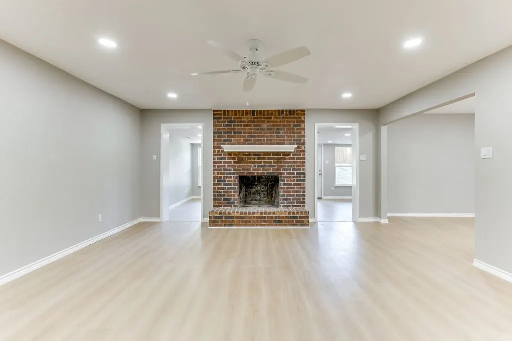 2709 Springbrooke Drive Hurst TX 76054