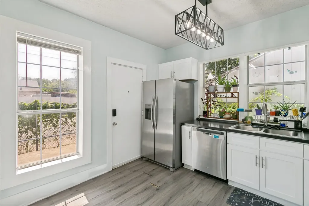 3332 Avenue I Fort Worth TX 76105