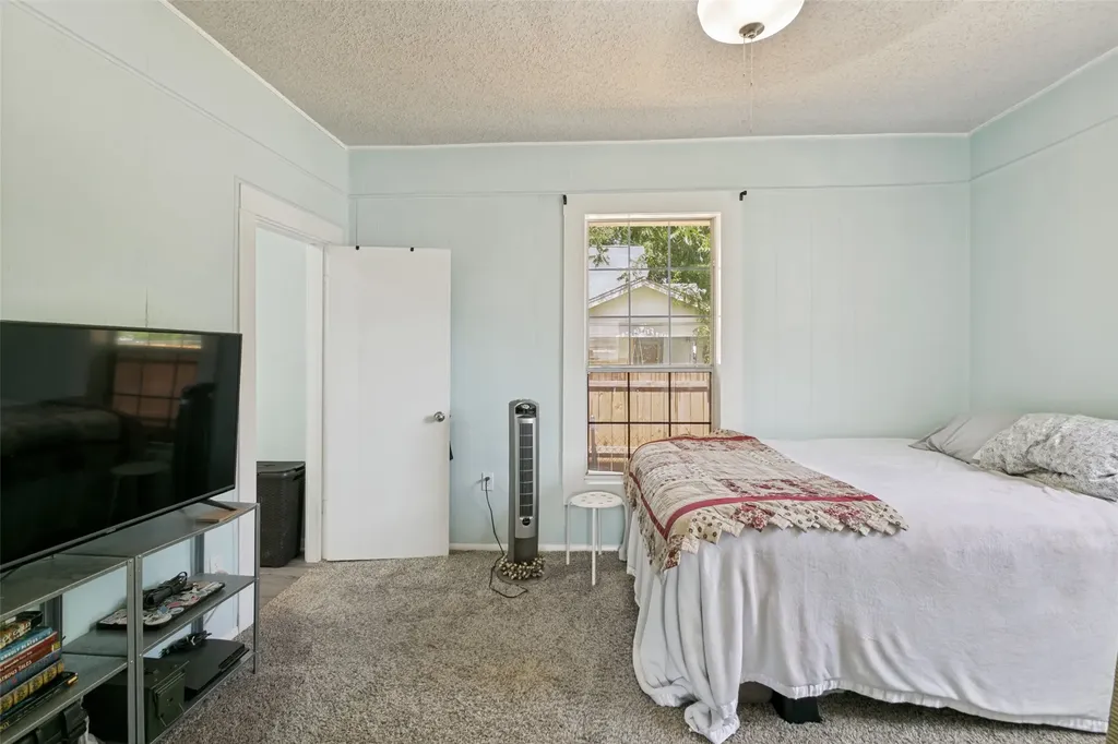 3332 Avenue I Fort Worth TX 76105