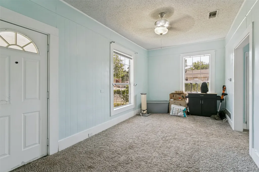3332 Avenue I Fort Worth TX 76105